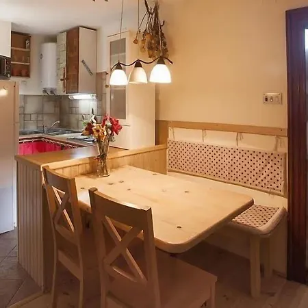 Cecilia Apartament