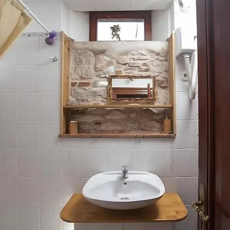 Cecilia Apartament *