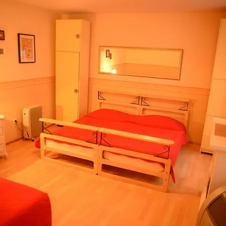 Cecilia Apartament *
